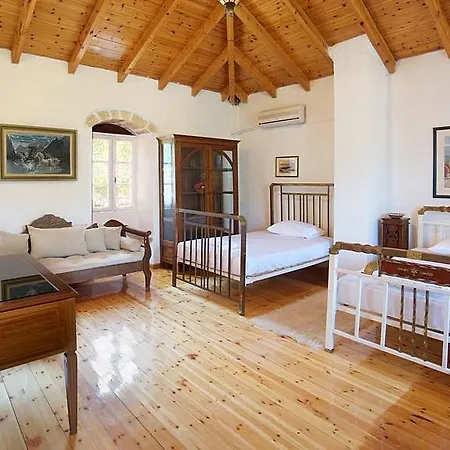 Kefalonian Luxury Otel 4*